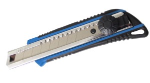 NOŻYK DO TAPET 18MM GUMOWANY Z POKRĘTŁEM CORONA